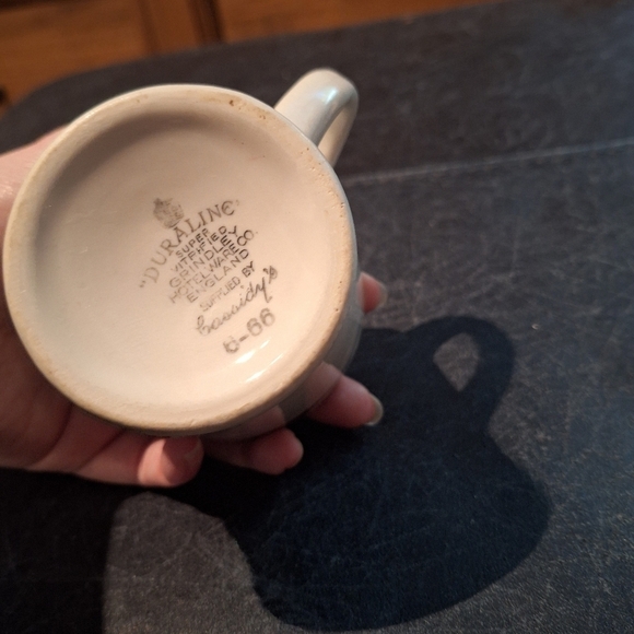 Vintage Duraline HotelWare Co Mug With Leafs - Picture 3 of 3